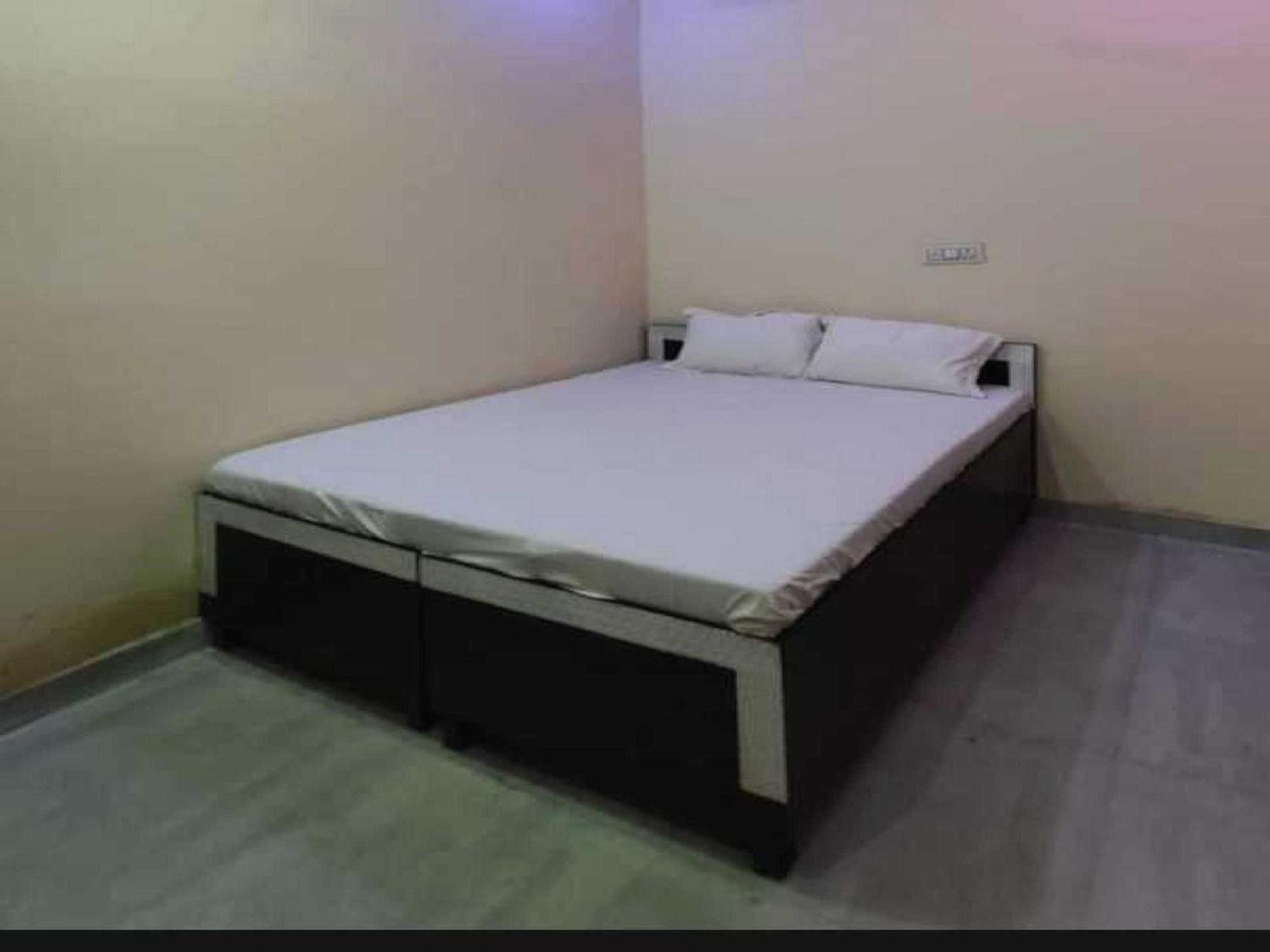 Hotel O G Hotel Happy Home Aligarh Kültér fotó